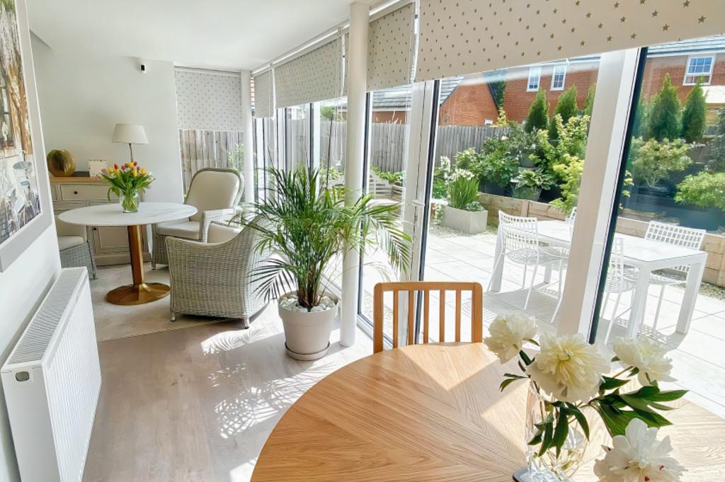 Dining Area 1