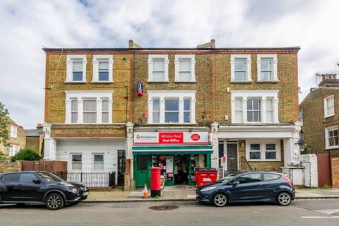 2 bedroom flat to rent, Alfriston Road, Between the Commons, London, SW11