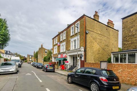 2 bedroom flat to rent, Alfriston Road, Between the Commons, London, SW11