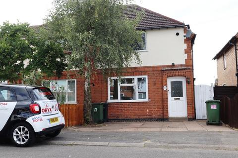 3 bedroom semi-detached house to rent, Westfield Avenue, Wigston LE18