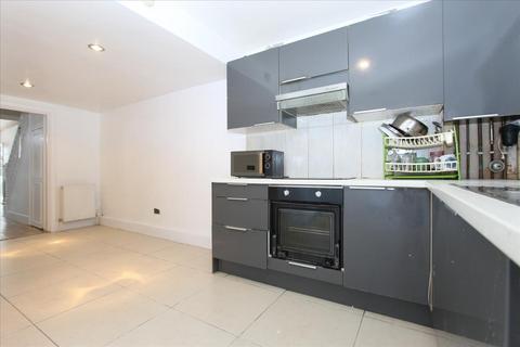 3 bedroom house for sale, East Road, Enfield, EN3