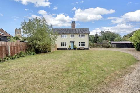 4 bedroom detached house for sale, Old Buckenham