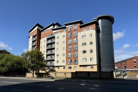 1 bedroom flat for sale, Aspects Court, Slough SL1