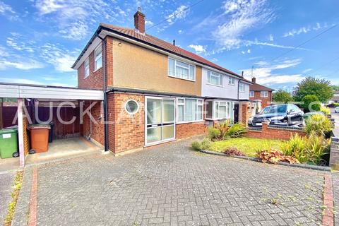 3 bedroom semi-detached house for sale, Meadow Way, Potters Bar EN6