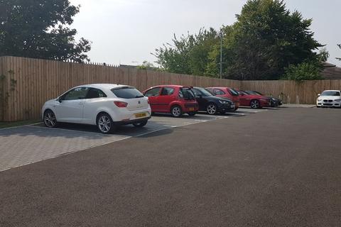 Parking to rent, Parking Bay, Trinity Court