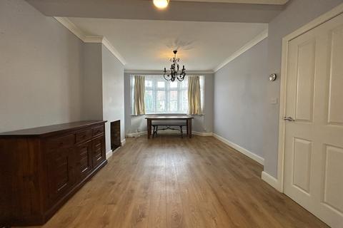 38 Woodfield Drive, East Barnet, Barnet, EN4 8PA