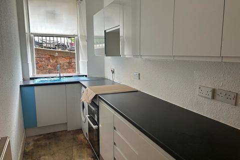 4 bedroom flat to rent, B/R, 36 Kersland Street