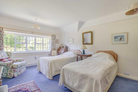 Mayhews Burtons Way, Chalfont St Giles, HP8 4BW