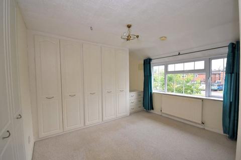 80 Tobyfield Road, Bishops Cleeve, Cheltenham, GL52 8PH