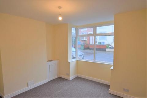 3 bedroom end of terrace house to rent, Broxtowe Drive, Mansfield, Nottingham, NG18 2JE