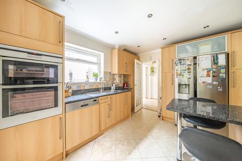 4 bedroom detached house for sale, Kingswood Close, Guildford GU1