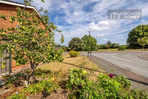 3 bedroom semi-detached house for sale, Borrowdale Drive, Norwich, NR1 4LZ