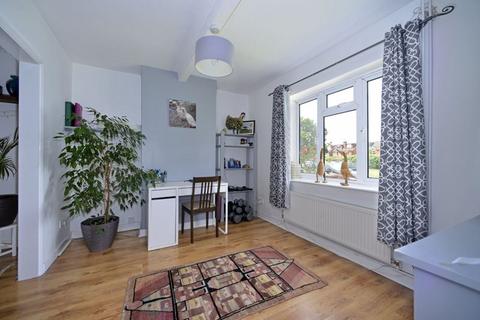 3, Vine Cottages Alfold Road, Cranleigh, GU6 8NB