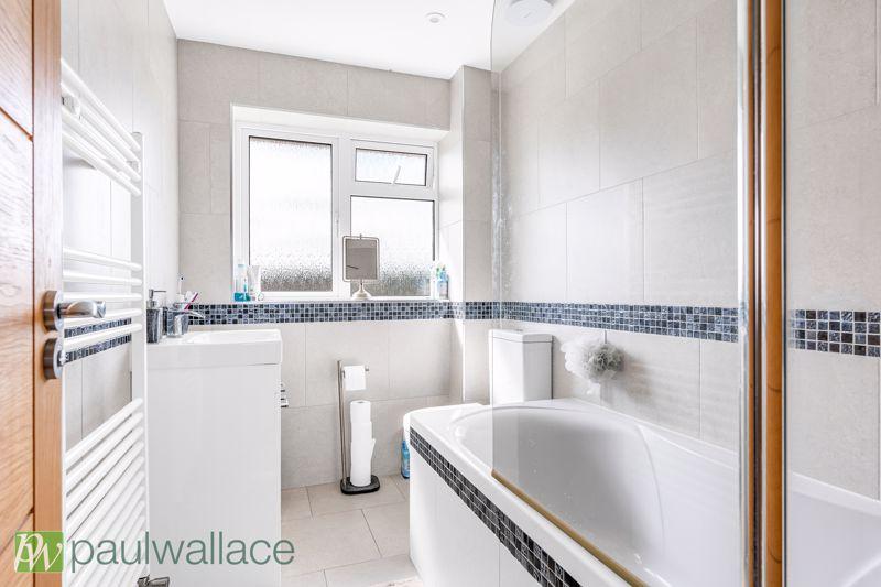 Bathroom / W.C.