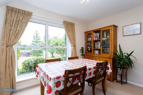 4 bedroom semi-detached house for sale, HAINES HILL - House with five garages!