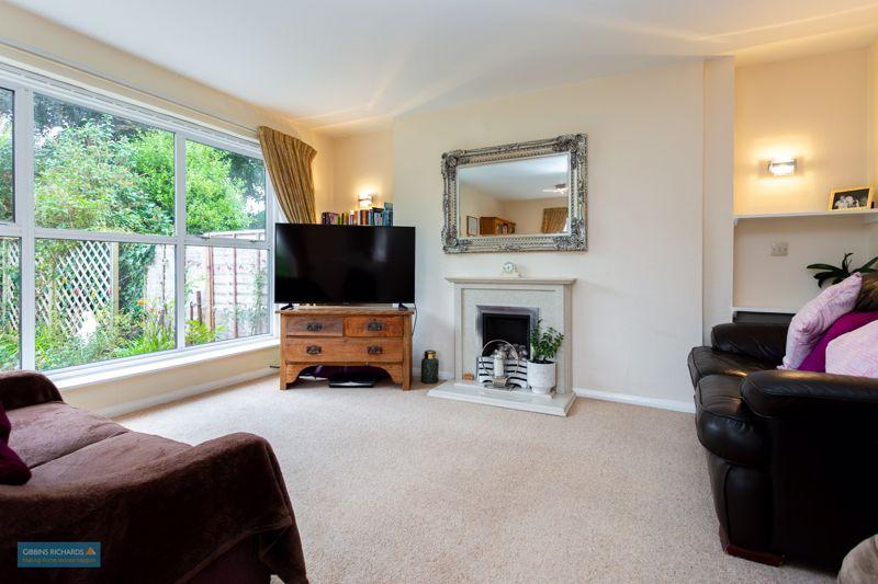 Sitting/Dining Room