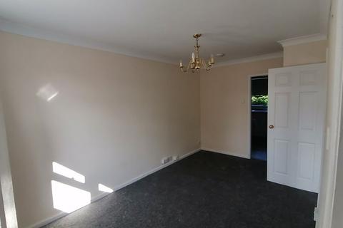 2 bedroom bungalow to rent, Hilton Close, Wrexham