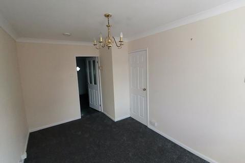 2 bedroom bungalow to rent, Hilton Close, Wrexham