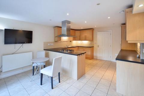 3 bedroom terraced house for sale, Howberry Chase, Haslemere WALK OF STATION  AND TOWN