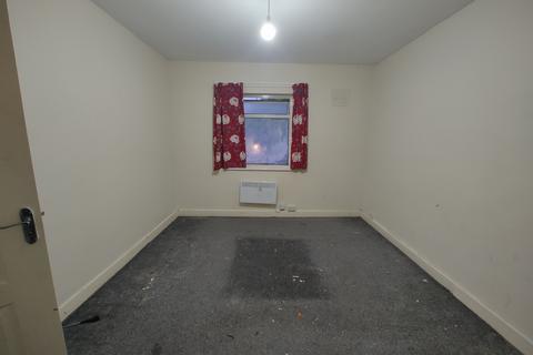 2 bedroom flat to rent, Weoley Castle Road, Birmingham B29