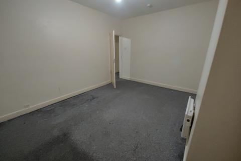 2 bedroom flat to rent, Weoley Castle Road, Birmingham B29