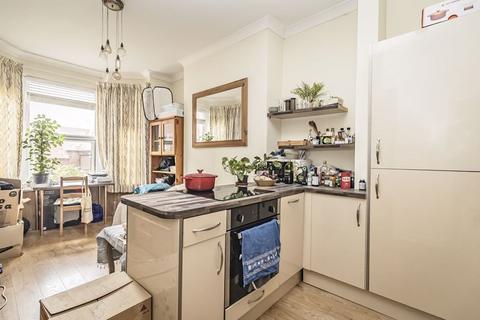 1 bedroom flat for sale, Waverley Road, Southsea