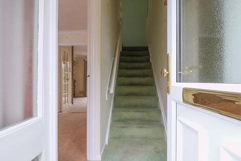 40 Somner Close, Canterbury, CT2 8LJ