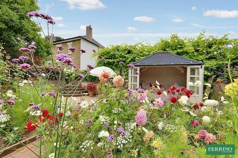 5 bedroom detached house for sale, Discreetly Marketed, Nr Lydney, Forest of Dean, Gloucestershire. GL15 5DD