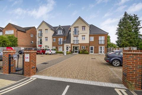 1 bedroom apartment for sale, Beaconsfield Road Farnham Common SL2 3FQ