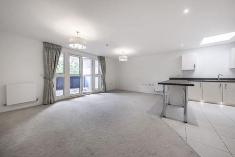 1 bedroom apartment for sale, Beaconsfield Road Farnham Common SL2 3FQ