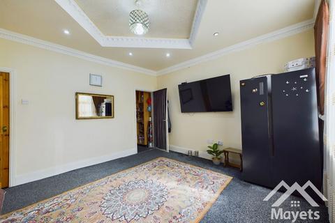 3 bedroom terraced house for sale, Bromley Street, Blackburn