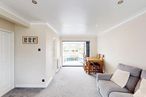 28 Barnfield Drive, Westhoughton, Bolton, BL5 3UA