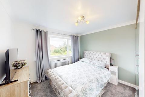 28 Barnfield Drive, Westhoughton, Bolton, BL5 3UA