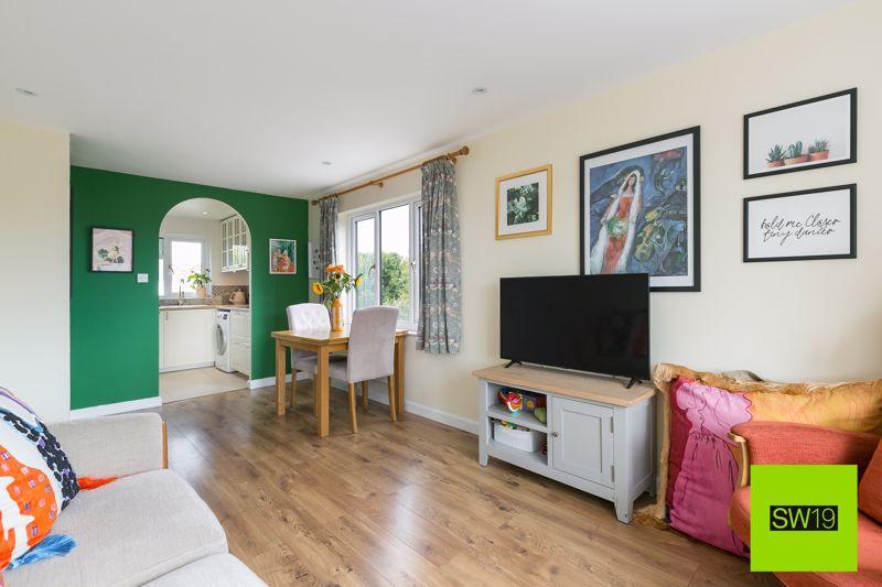 Kipling Drive, London SW19 2 bed flat for sale £390,000