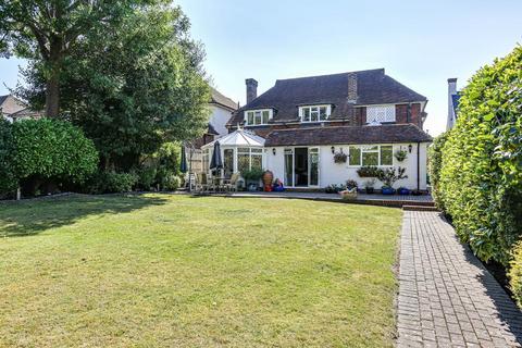 4 bedroom detached house for sale, Ewhurst Avenue, South Croydon, Surrey, CR2 0DG