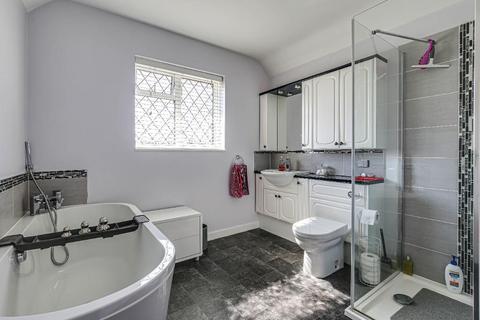20 Ewhurst Avenue, South Croydon, CR2 0DG