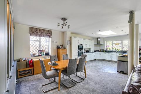 20 Ewhurst Avenue, South Croydon, CR2 0DG