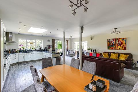 20 Ewhurst Avenue, South Croydon, CR2 0DG
