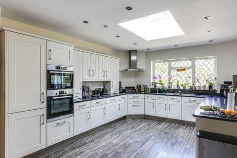 20 Ewhurst Avenue, South Croydon, CR2 0DG