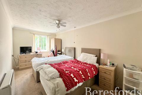 2 bedroom apartment for sale, Mavis Grove, Hornchurch, RM12