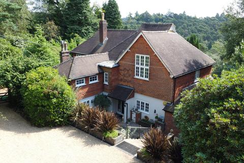 The Long House Hazel Grove, Hindhead, GU26 6BJ