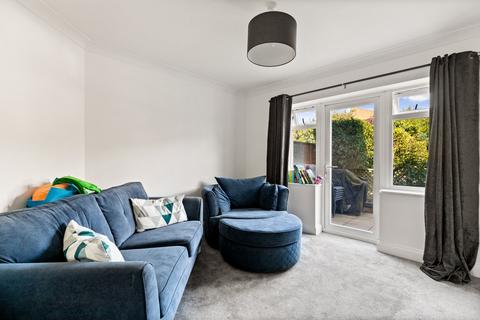 162 Dolphins Road, Folkestone, CT19 5QA