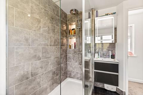 162 Dolphins Road, Folkestone, CT19 5QA