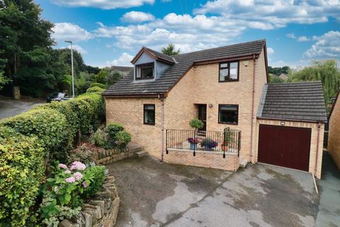 3 bedroom detached house for sale, Doctor Hill, Idle, Bradford, West Yorkshire, BD10