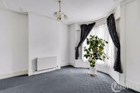 19 Clifden Road, London, E5 0LL