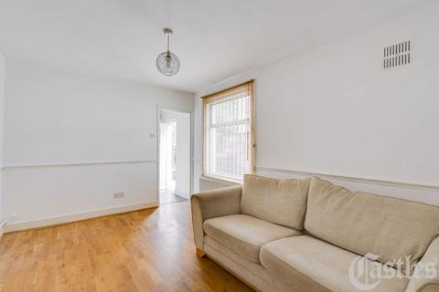 19 Clifden Road, London, E5 0LL
