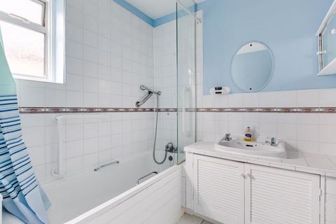 19 Clifden Road, London, E5 0LL