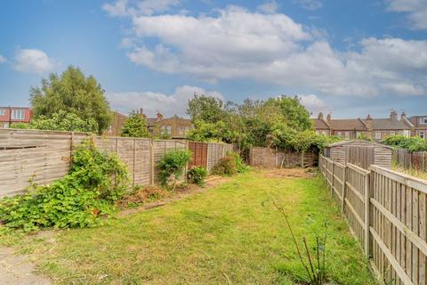 3 bedroom terraced house for sale, Kingsley Road, London, N13