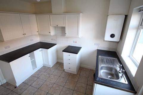 2 bedroom terraced house to rent, Ash Road, Oswestry
