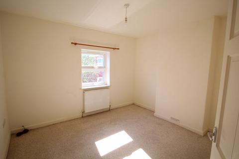 2 bedroom terraced house to rent, Ash Road, Oswestry